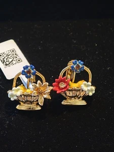 Flower Basket Ear Clip Les Nereides Brand New - Picture 1 of 2