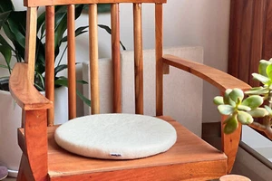 36 cm, White Woollyfelt's Chair Cushion| Handmade Round Chair Pad - Picture 1 of 6