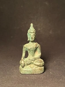 OLD THAI BUDDHA AMULET BRONZE, PHRA CHIANG SAEN (SING 2) - Picture 1 of 7