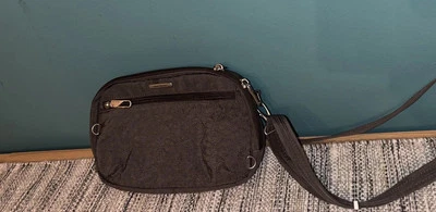 Bandolera Travelon Acolchada* Taupe/Gris Antirrobo RFID Bordado Floral Foto 1 de 4