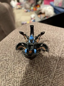 Bakugan Darkus Blue - Picture 1 of 9