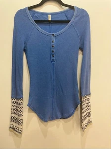 Free People Thermal Waffle Henley Ski Lodge Cuff Long Sleeve XS Cabin Y2K - Picture 1 of 7