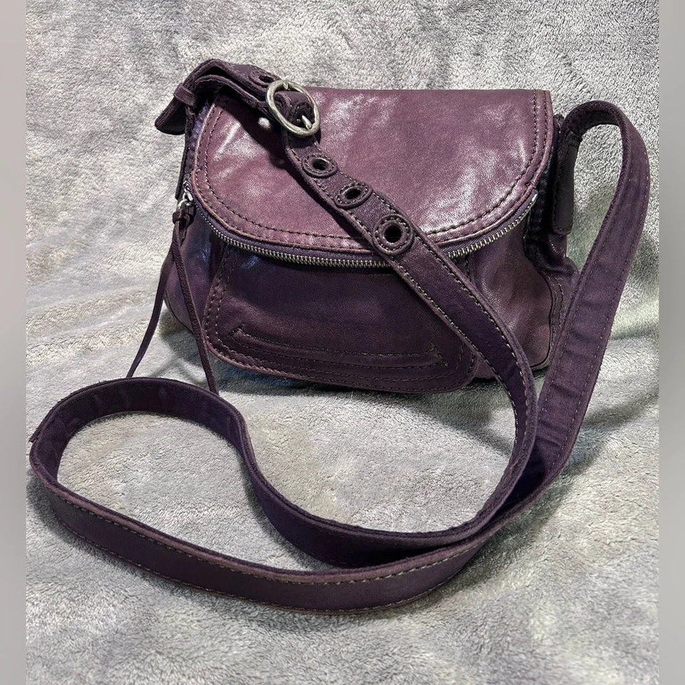 Hobo de cuero púrpura Lucky Brand Stash Foto 1 de 4