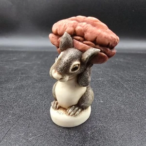 Harmony Kingdom Georgia UK Made Atlanta Event Squirrel w/Pecan Pendant SIGNED - Picture 1 of 7