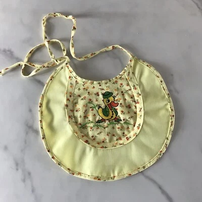 BABÉ BORDADO PATO FLORAL AMARILLO HECHO A MANO VINTAGE Foto 1 de 4