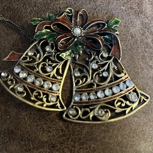 Vntg Christmas bells ornament Hand Painted Enamel, Rhinestones &Pearl on pewter - Picture 1 of 3