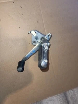 Yamaha FZR 600 FZR600 1989 juego trasero derecho reposapiés pedal freno reposapiés Foto 1 de 2