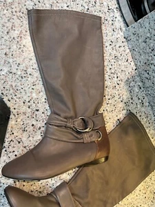 B. MAKOWSKY BROWN/TAUPE SOFT LEATHER BOOTS SIZE 7.5 WOMENS SHOES BUCKLE LKNEW - Picture 1 of 12