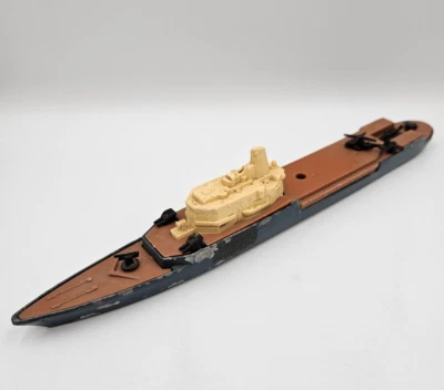 1976 Matchbox Sea Kings: K307 Helicopter Carrier Die-Cast Ship 8" - Image 1 of 4