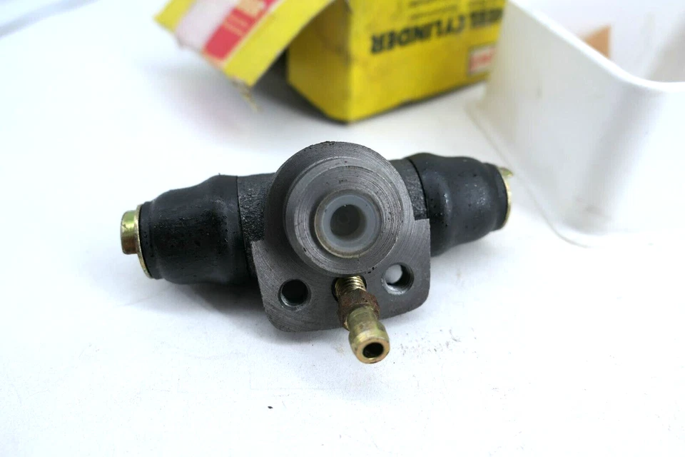 Audi 50 74-78 80 74 VW Golf MK1 74 Passat Scirocco Jetta cilindro de rueda DWC313 Foto 1 de 3
