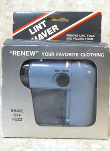 Vintage Battery Powered Lint Shaver Removes Lint & Fuzz From Fabric Surface NEW - Picture 1 of 3