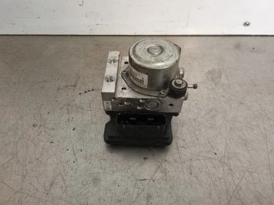 NISSAN JUKE F15 ABS PUMP TD8405 1.2 DIG-T 2015 - Image 1 of 4