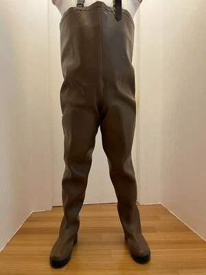 LE CHAMEAU SCAFANDRO CHEST WADERS IN GOMMA MARRONE TAGLIA 46 EU 12 UK  - Image 1 of 4