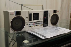 GRABADORA DE CASETE RADIO ESTÉREO SHARP QT-37H GHETTOBLASTER BOOMBOX JAPÓN MANTENIDA - Imagen 1 de 17
