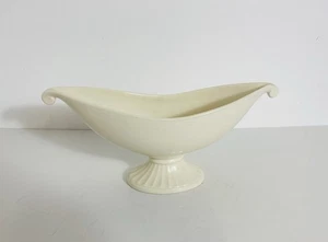 White Vintage Beswick Mantle Vase With Fluted Pedestal - Picture 1 of 6