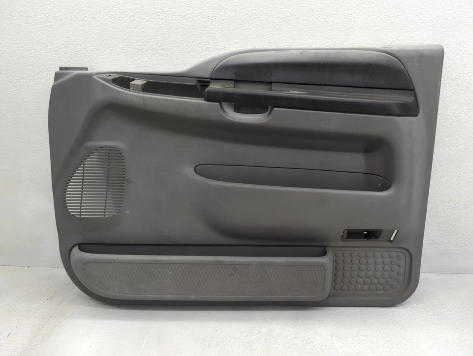 Ford F-250 Super Duty 2005 pasajero delantero derecho interior panel moldura CQFES Foto 1 de 4