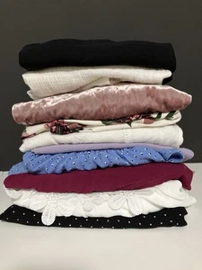 Lot Of 10 Women’s Tops Small H&M Malandrino Velvet Lace Floral Blouse Bundle - Picture 1 of 24