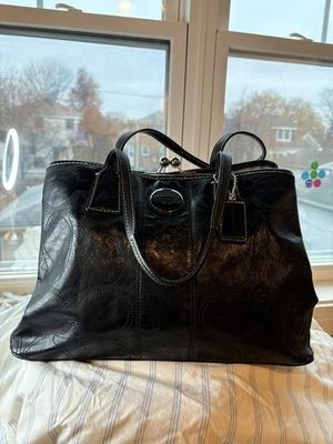 Auténtico bolso de mano de colección COACH Signature charol negro F15658 Foto 1 de 4