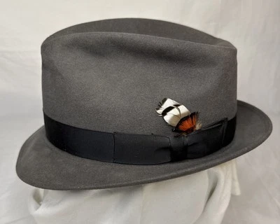 Chapéu Fedora Royal Stetson Cinza Masculino Tamanho 7-1/4 (1,5” Aba 4" Coroa Lágrima) Antigo - Imagem 1 de 4