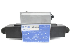 EATON VICKERS DG4V4-016C-M-PM5WL-HL-4-10-S610 02-397069 24VDC 4500PSI NSNP - Picture 1 of 4