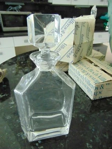 VILLEROY & BOCH,GERMANY CRYSTAL DECANTER. 11 1/4" x 5 3/4". STUNNING ITEM! - Picture 1 of 3
