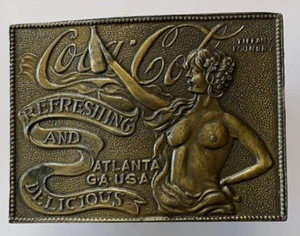 Hebilla de cinturón de latón Tiffany & Co vintage Coca Cola con hebillas Dama Lewis desnuda - Imagen 1 de 4