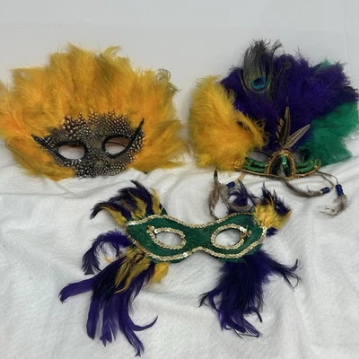 Lote de 3 Máscaras de Ojos Mardi Gras Disfraz de Halloween Plumas Multicolor Foto 1 de 4