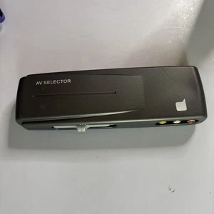 Dick Smith Electronics 4-Way AV Selector - Picture 1 of 10