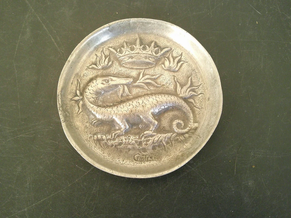 COUPELLE EN ETAIN EMBLEME FRANCOIS PREMIER SALAMANDRE COURONNEE SIGNEE CORTESI - Photo 1/4