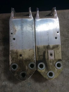 2011 2012 2013 2014 2015 2016 BMW 535i 550i M5 F10 (2)FRONT Absorber BRACKET OEM - Picture 1 of 9