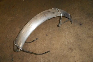 Triumph Front Fender & Stays 750cc TR7 T140 1973 121 - Picture 1 of 5
