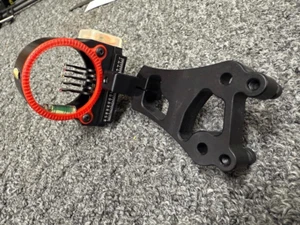 PERFECT Black Gold 5 Pin (.019) RH Bow Hunting RED Bow Sight - Picture 1 of 2