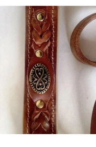 Hund Halsband (48-57 cm) Metall Ornamente +Leine/derb RINDSLEDER/ Leder Cognac - Bild 1 von 8
