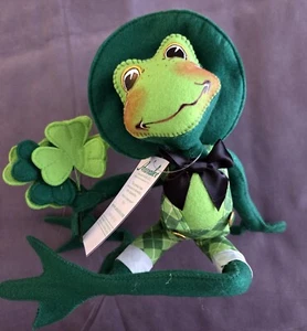 Annalee 2020 Irish Frog Holding Shamrocks 14" St Patrick's Day Puppe mit Etikett NEU - Bild 1 von 7