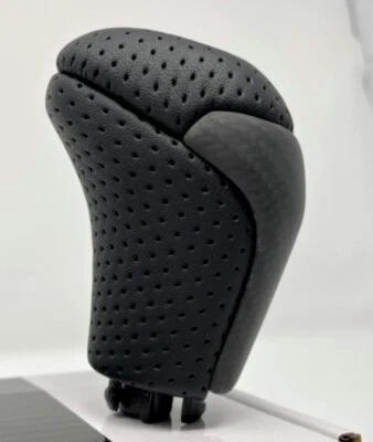 Matte Real Carbon Fiber Black Leather Shift Knob For 2014-2019 Toyota Highlander - Image 1 of 4