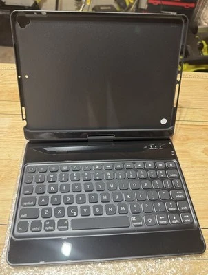 Combo Funda Teclado Táctil con Trackpad iPad Pro 10.5 Foto 1 de 4