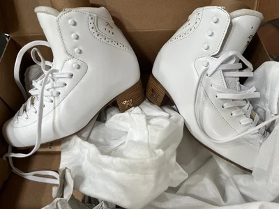 Patines artísticos Risport RF3 Pro B ancho - Mujer 245 - $400 Foto 1 de 4