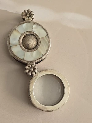 Lupa plegable antigua vintage de plata y madreperla Foto 1 de 4