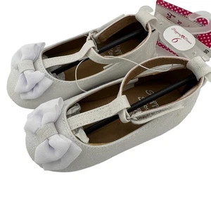 Stepping Stones weiß Glitzer Knöchel T-Riemen flache Kleid Schleife Kleinkind Größe 6 neu mit Etikett - Bild 1 von 5