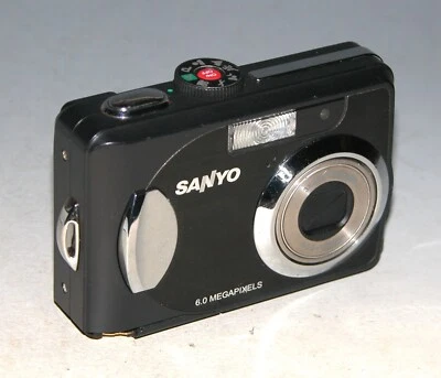 Sanyo VPC-603 6.0MP  Digital Camera - Working But 1/3 Battery Door Brokenn - Image 1 of 4