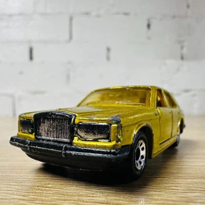 Rolls Royce Silver Spirit MB177 Gold 1988 1-75 - Image 1 of 4
