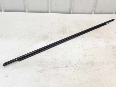 AUDI RSQ8 RS Q8 2021 4MN puerta trasera derecha pasajero moldura cinturón puerta moldura Foto 1 de 4