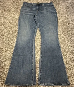 Women’s Size 12M Levi’s Signature Totally Shaping Bootcut Blue Denim Jeans - Picture 1 of 3