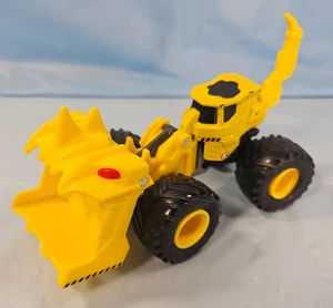 Spin Master Monster Jam Dirt Squad Scoopz Yellow Rims 1:64 Die Cast - Picture 1 of 3
