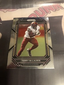 TERRY MCLAURIN 2022 Panini Prizm Silver Prizm Commanders - Picture 1 of 2