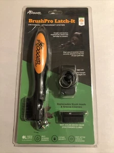 BrushPro Latch-It Golf Club Cleaner, Universal Attachment System - Picture 1 of 10
