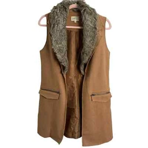 Jolt Juniors Tan Wool Blend Faux Fur Ribbed Vest - Picture 1 of 7