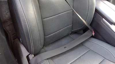 Used Front Right Seat Belt Front fits: 2015 Mercedes-benz Mercedes gl-class 166 Foto 1 de 4