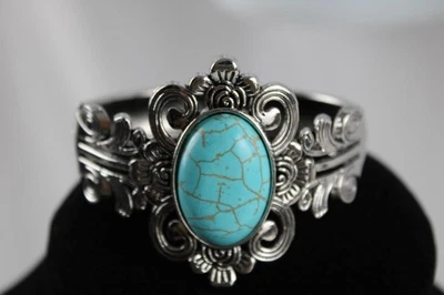 7"BLUE TURQUOISE STONE SOUTHWEST HINGED BRACELET~HOWLITE~SILVERTONE~METAL~SHINY - Image 1 of 4