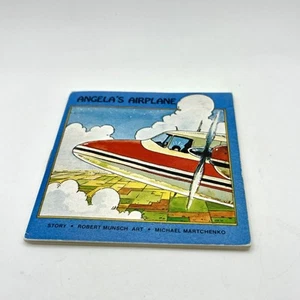 Libros en miniatura de Robert Munsch El avión de Angela - Imagen 1 de 3